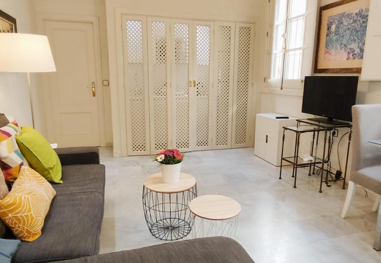 Homeyseville-Bright Apartment At Santa Cruz 4 Pax, Parking Optional מראה חיצוני תמונה