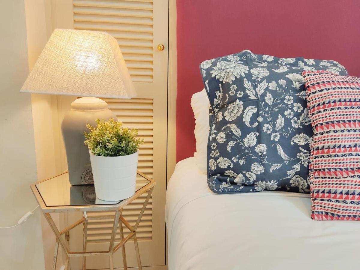 Homeyseville-Bright Apartment At Santa Cruz 4 Pax, Parking Optional מראה חיצוני תמונה