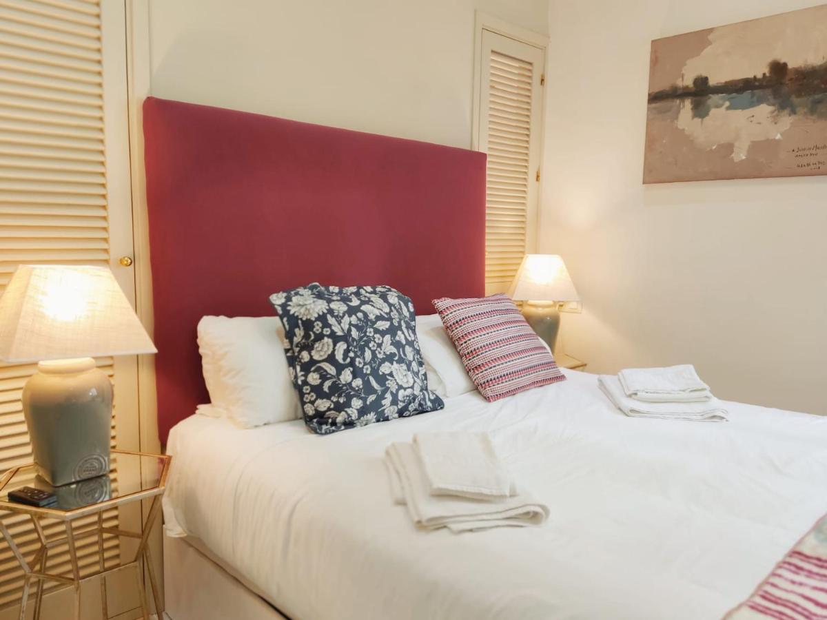 Homeyseville-Bright Apartment At Santa Cruz 4 Pax, Parking Optional מראה חיצוני תמונה